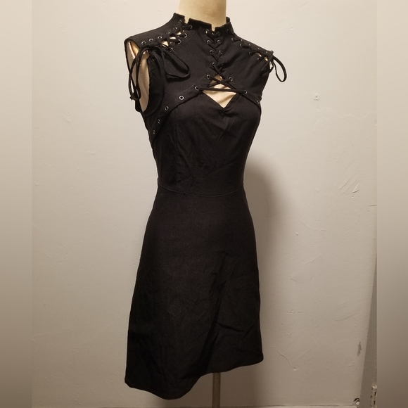 KILLSTAR TIED UP LACE UP DRESS GOTH DOLLS KILL BABE WITCH CLUB PLUS SEXY PUNK - Picture 4 of 9